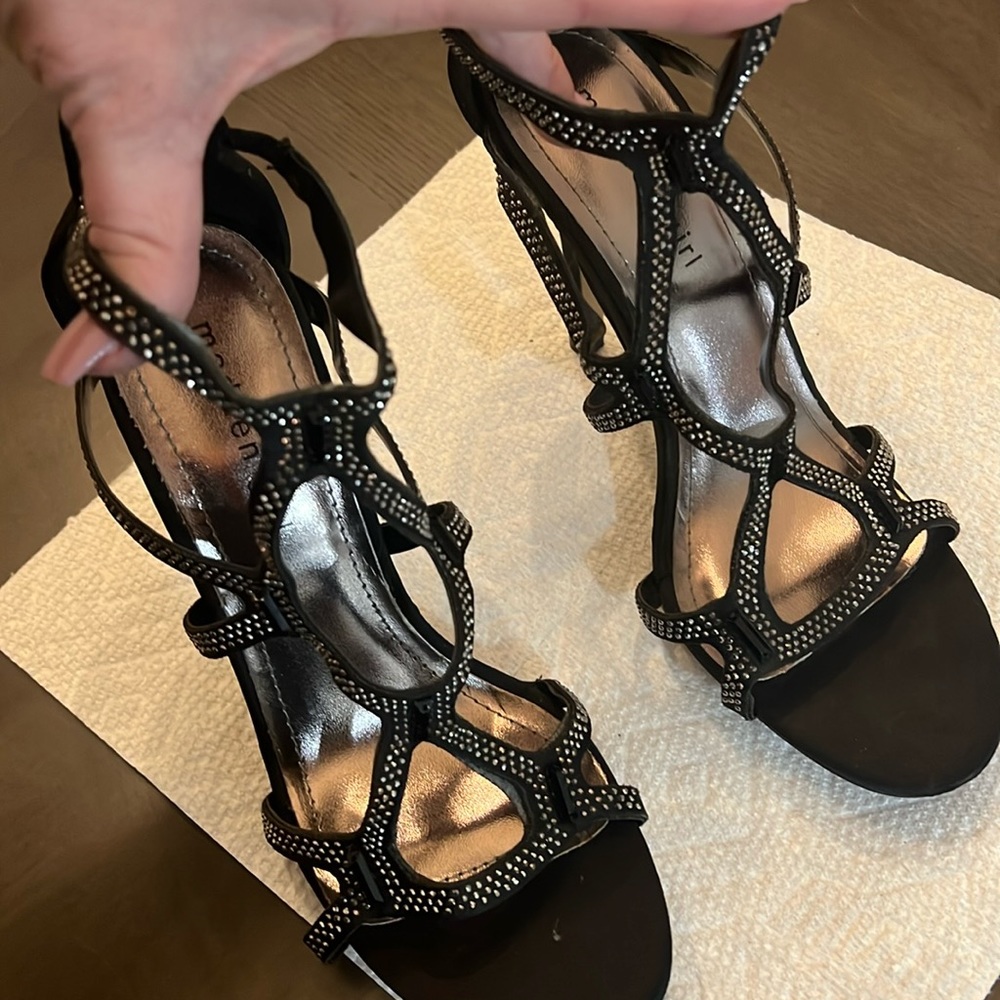 Women’s black Glitzy Heels (8)
